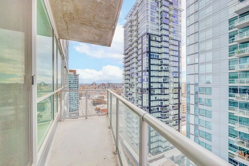 Calgary Tower & Stampede Park Urban Retreat