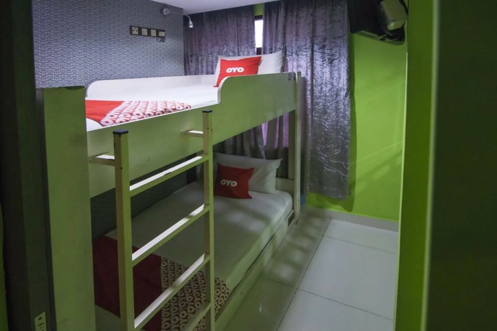 Max Star Hotel - Backpackers