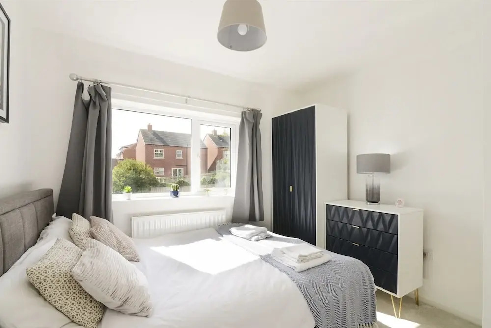 Alderton House