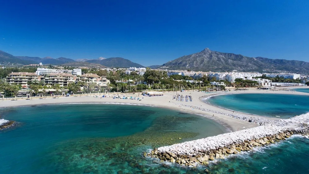 New Skandinavian penthouse-5min to beach