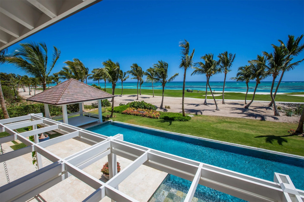 Tortuga Bay