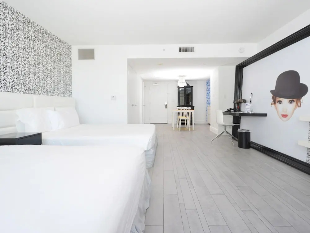 South Beach Studio in a 5 Hotel #1003
