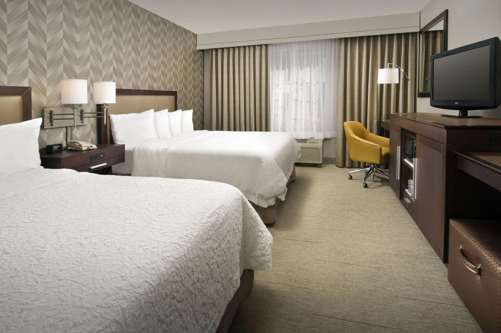 Hampton Inn Kansas City The Legends