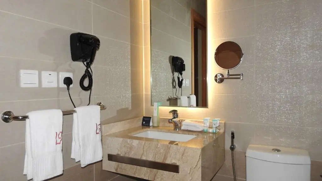 Level Nine Hotel