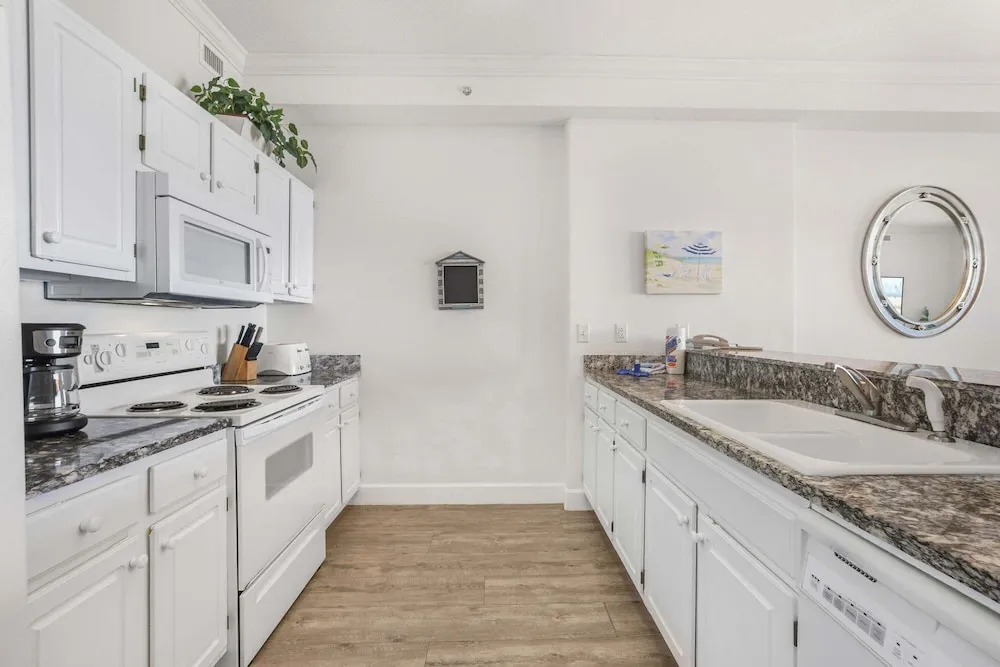Grand Pointe 512 Gulf-front Stunning Views Top-notch Amenities 2 Bedrooms 5th Floor