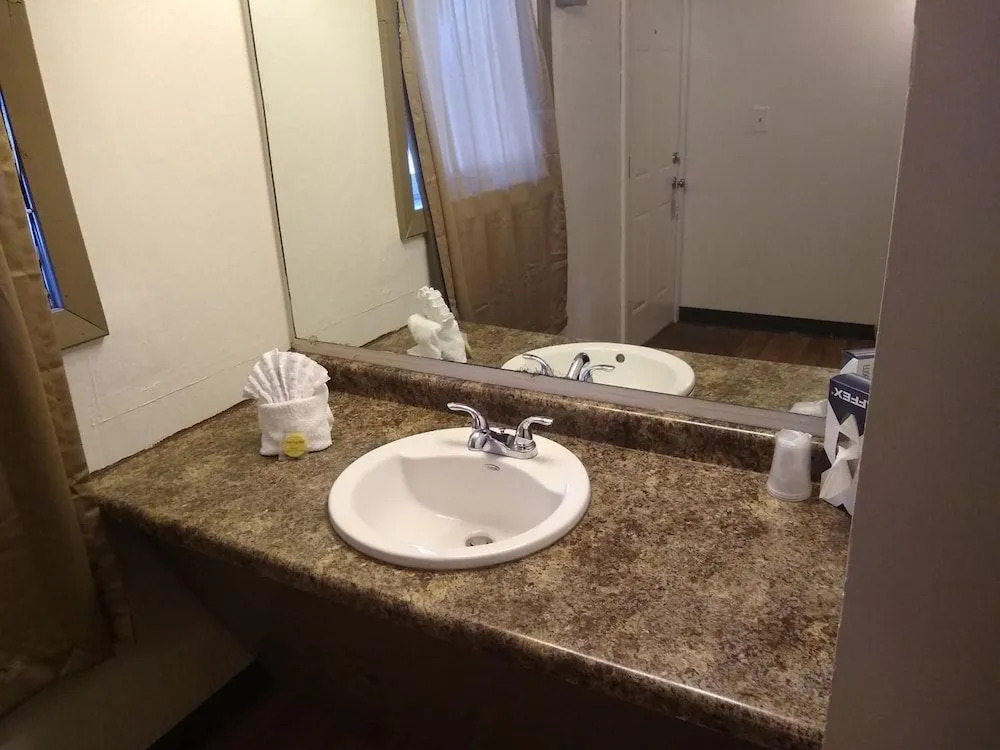 Townhouse Motel