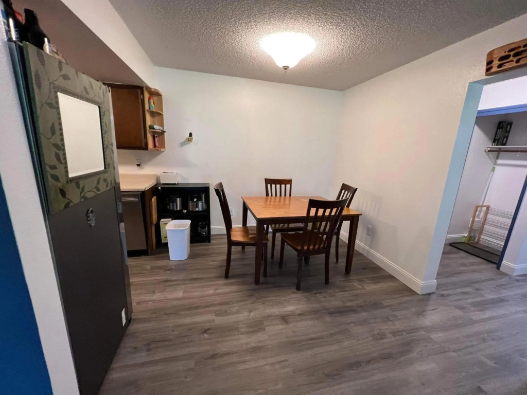 Rustic Girdwood Condo