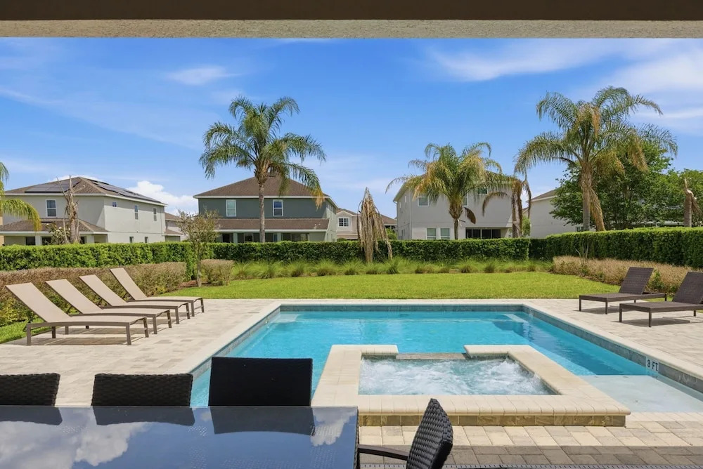 Comfort 6BR Getaway Private Pool Great Location