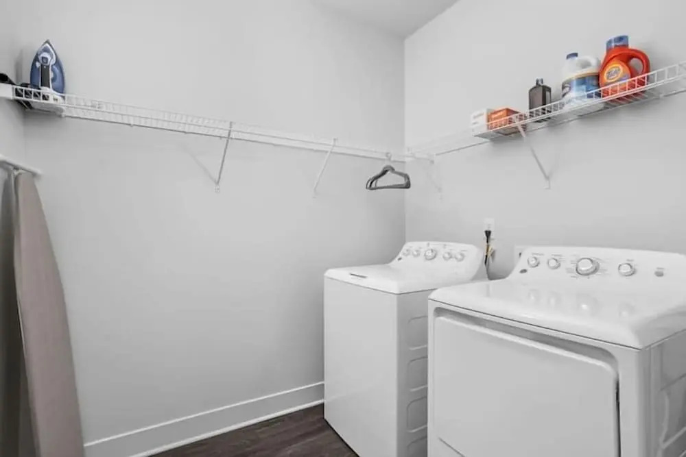 CozySuites Stunning 4BR near WholeFoods