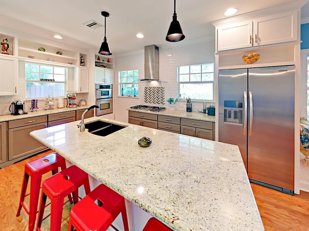 Pershing Way - 4 Br Home