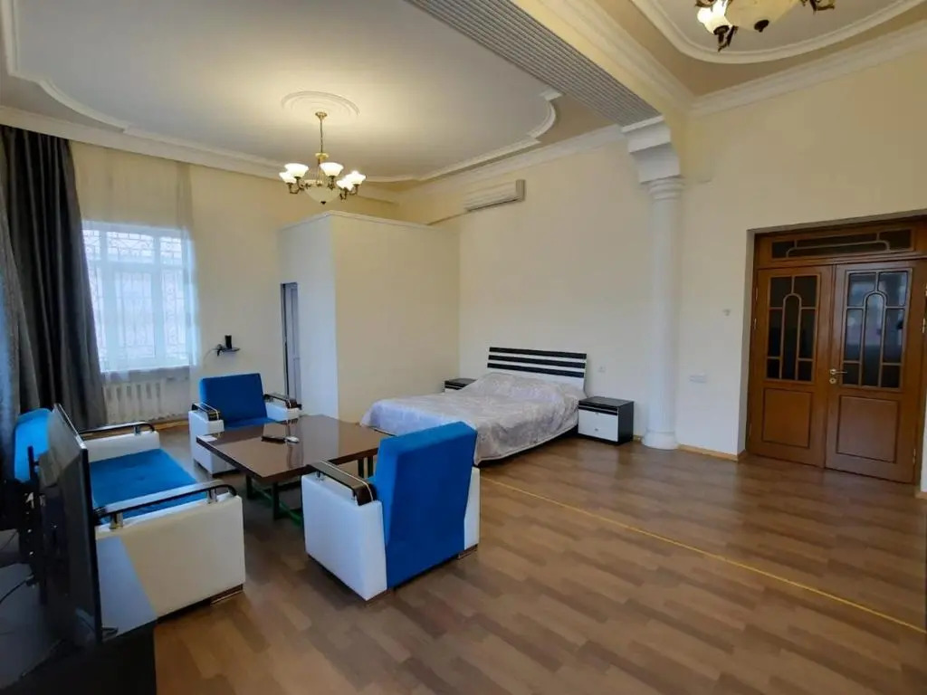Badamdar Hotel