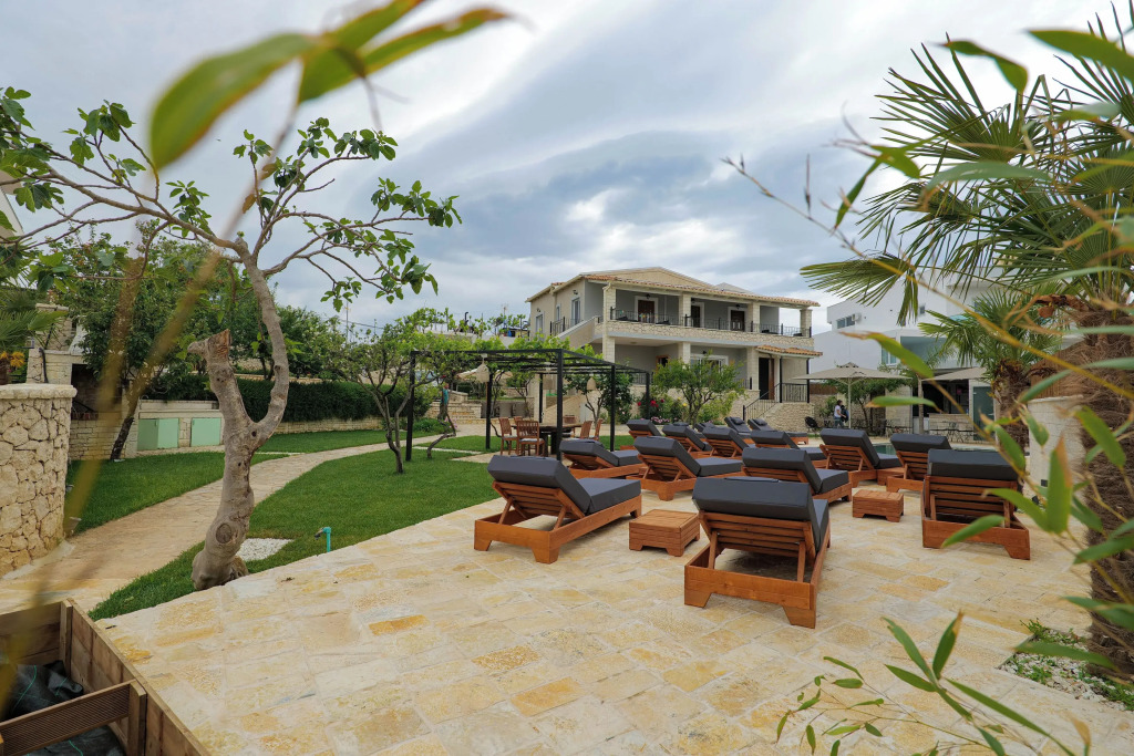 Beni Apartments