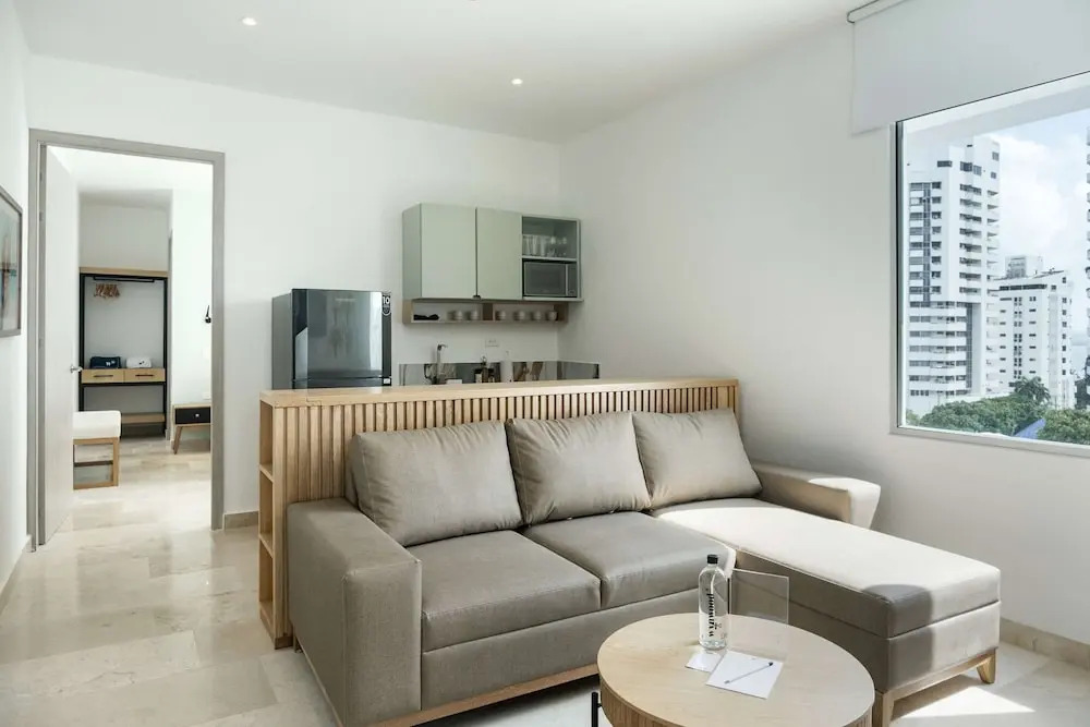 w Trendy 2BR in the Heart of Bocagrande