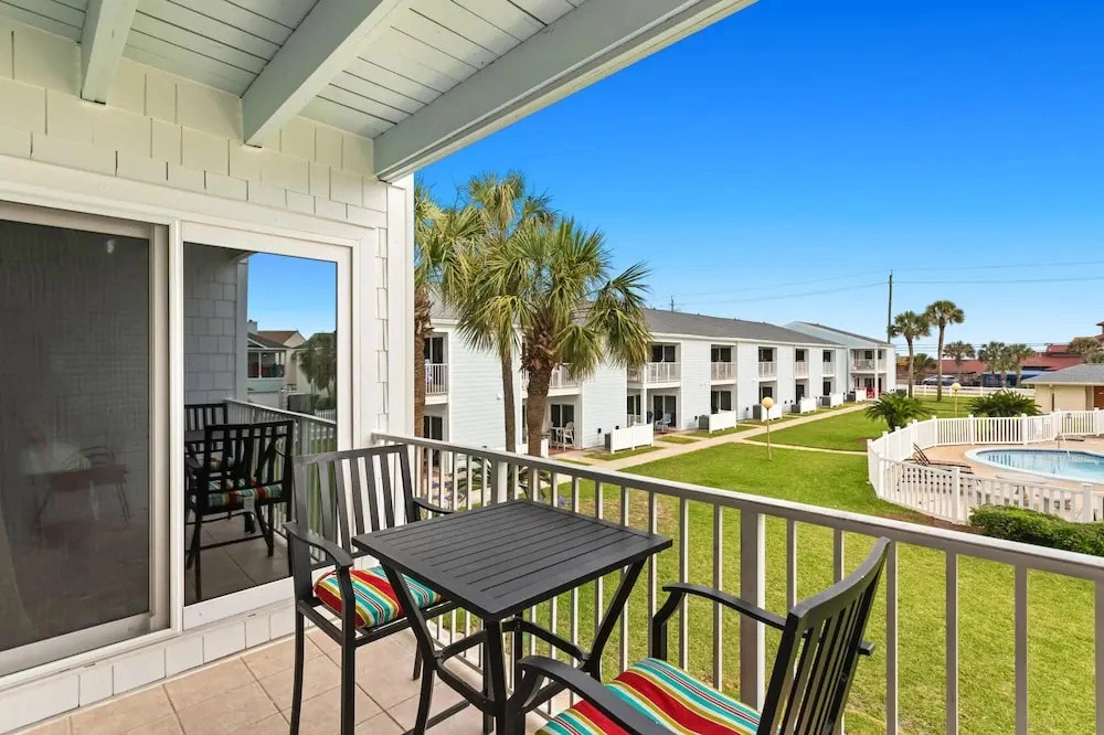 Tradewinds Condominium #25