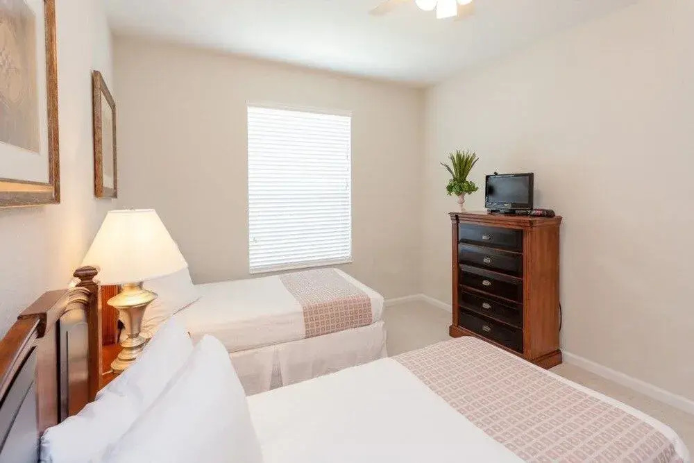 4114 Breakview Dr 307 2 Br condo by RedAwning