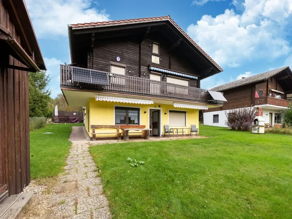 Cozy Bavarian Forest Retreat
