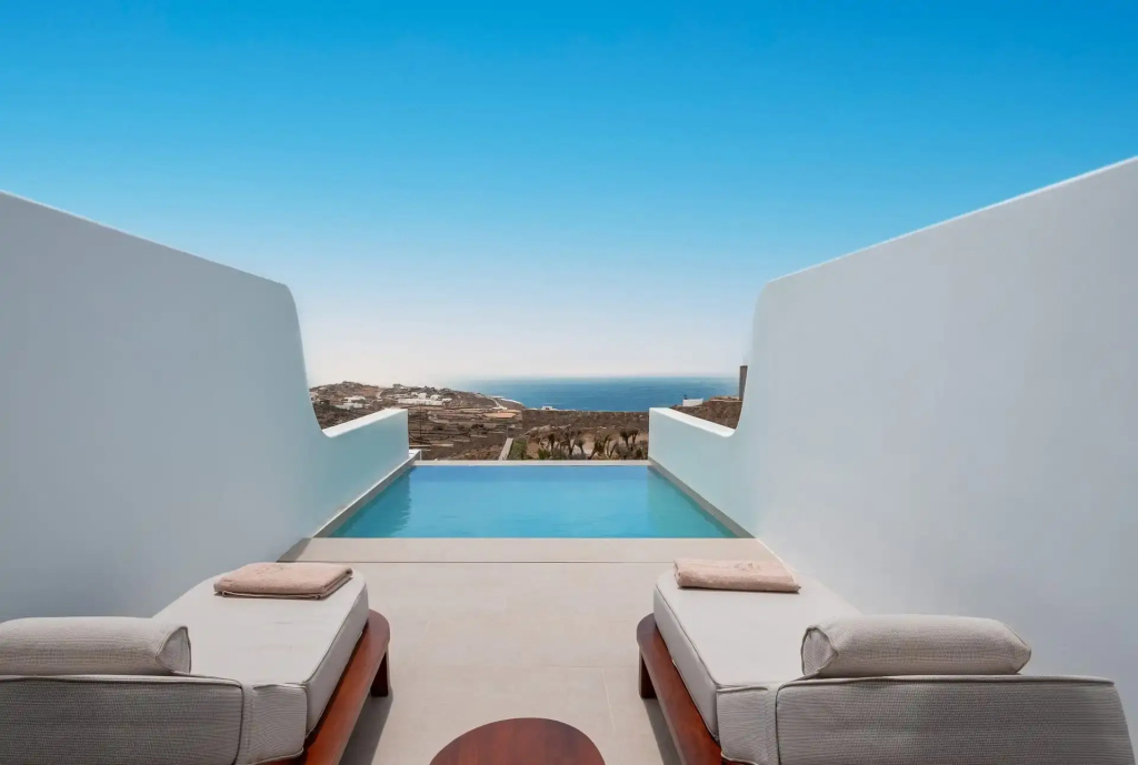 Muse of Mykonos