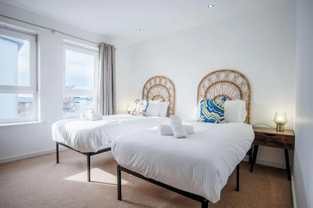 The Penthouse - 3 Bedroom Apartment - Llanelli