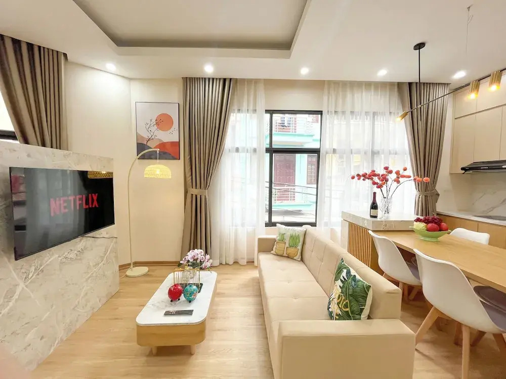 Amazing Housing Lạc Long Quân