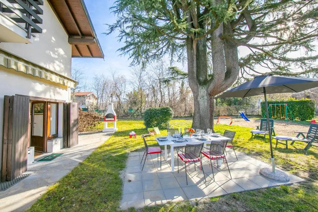 Cedar House Villa Few Minutes From Lake - Happy Rentals
