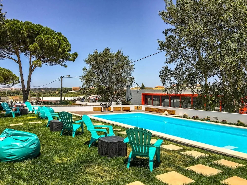 House With 2 Bedrooms in Atalaia, With Shared Pool, Enclosed Garden and Wifi Near the Beach