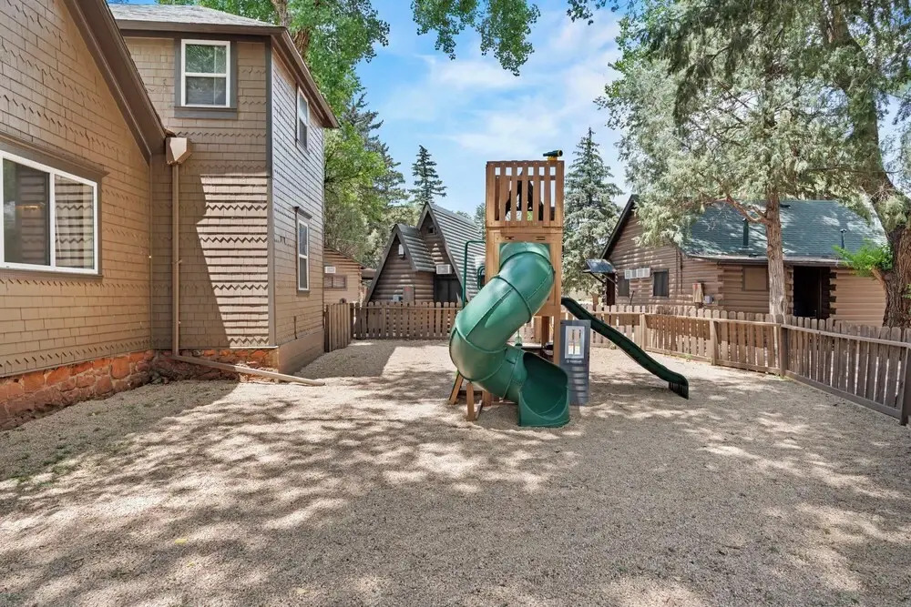 Timber Lodge Cabin 14