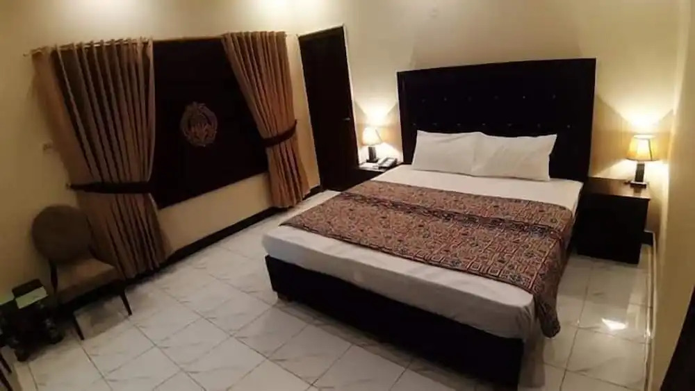 Hotel Royal Defence