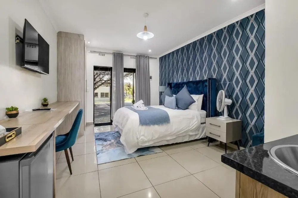 ZinziLuxe Guest House
