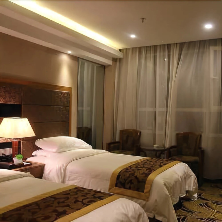 Lanze Holiday Hotel