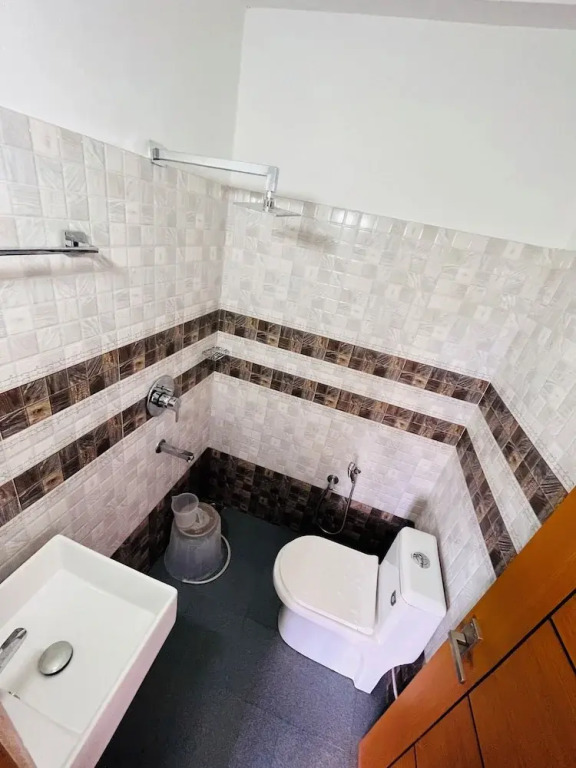 7 Malai Residency