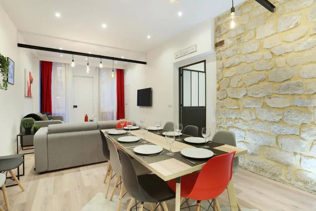 Pick A Flat's Upper Marais Apartments- Rue du Faubourg Saint-Martin