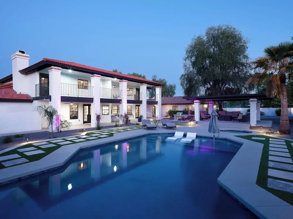 Luxe-paradise Palace-pool-spa-guest House & More!