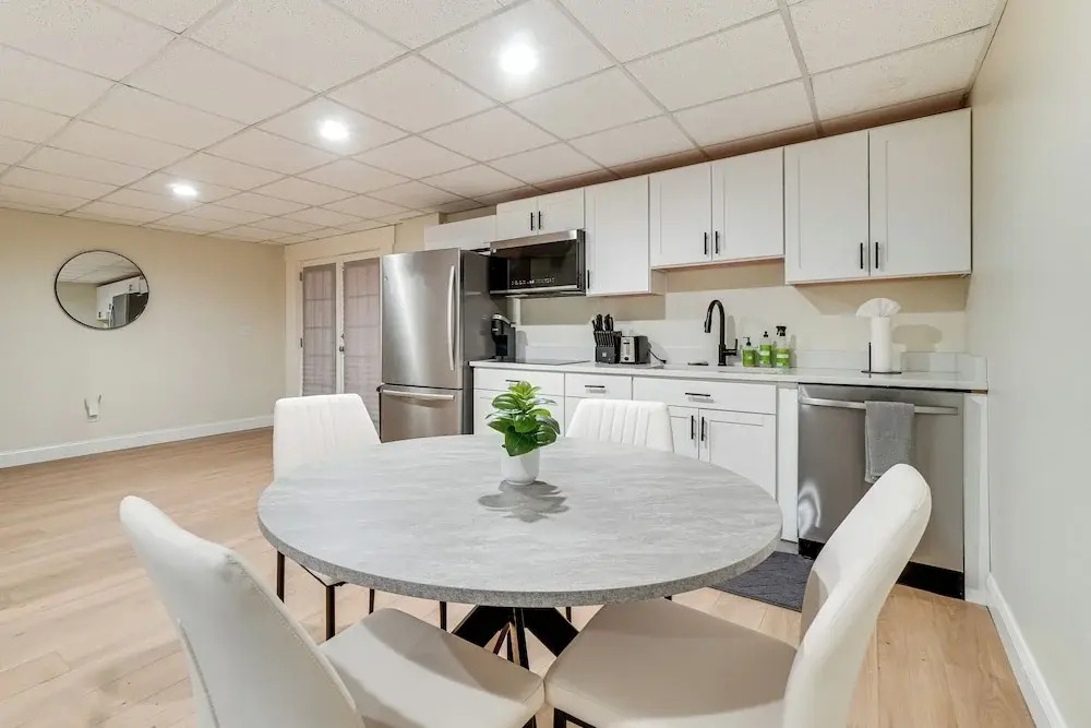 Quiet Franklin Apt: Close to Parks & Museums