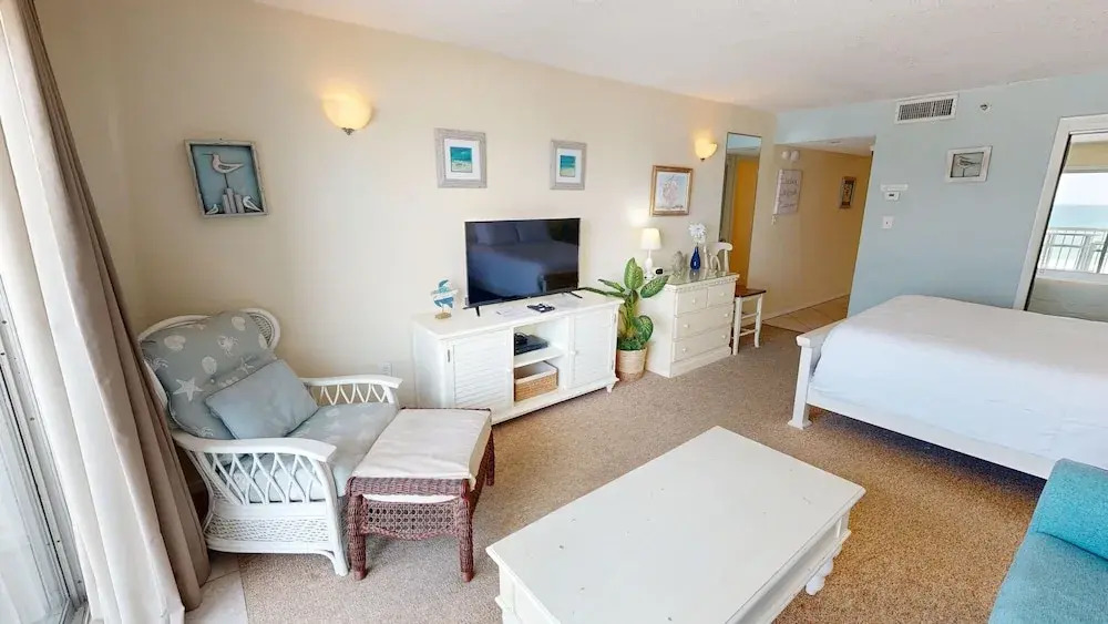 Islander Beach Resort 303 Condo by RedAwning
