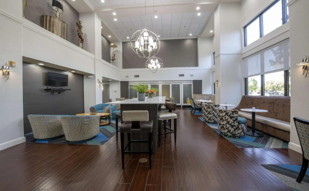 Hampton Inn and Suites Lafayette
