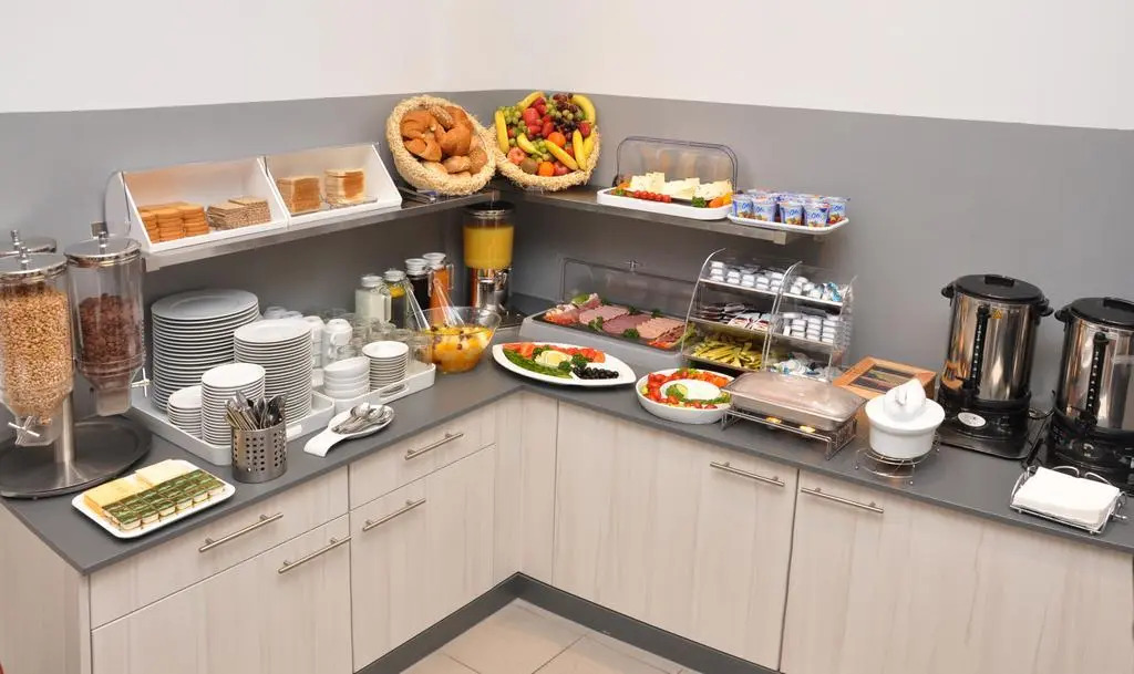 Hotel Apadana Frankfurt