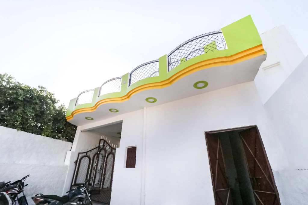 OYO 71016 Hotel Green View
