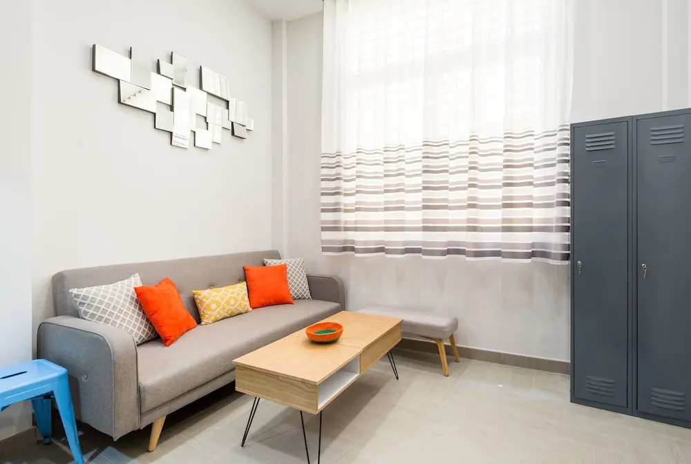 Lovely & Quiet City Center Apartment