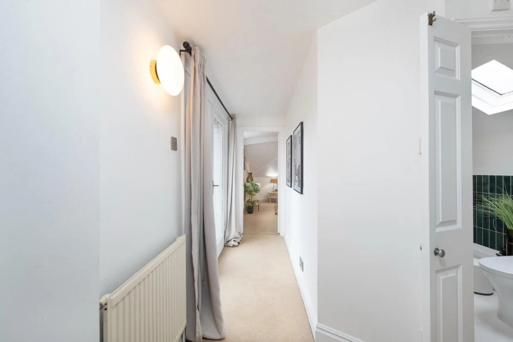 The Falkland Hideaway - Modern 2BDR with Garden
