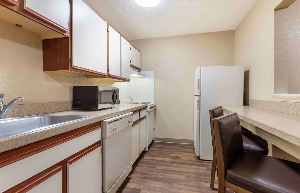 Extended Stay America Suites - Wichita - East