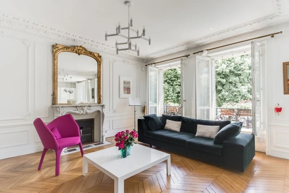 Beautiful Apartment In The 17Th District