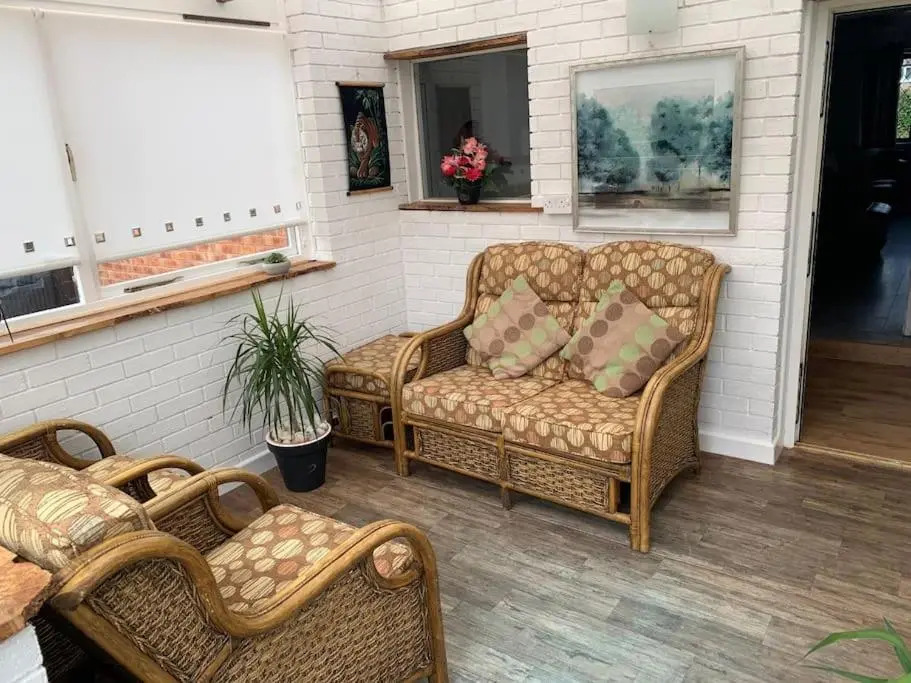 Mikes at Menai - Stylish & Spacious 3 bed house in Menai Bridge