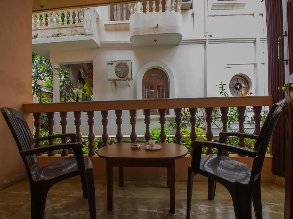 OYO 17114 Home Elegant Studio Candolim Beach