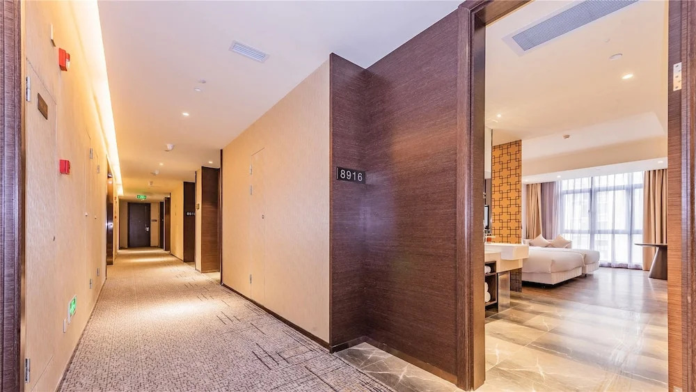 Ceramik Hotel Wanda Branch