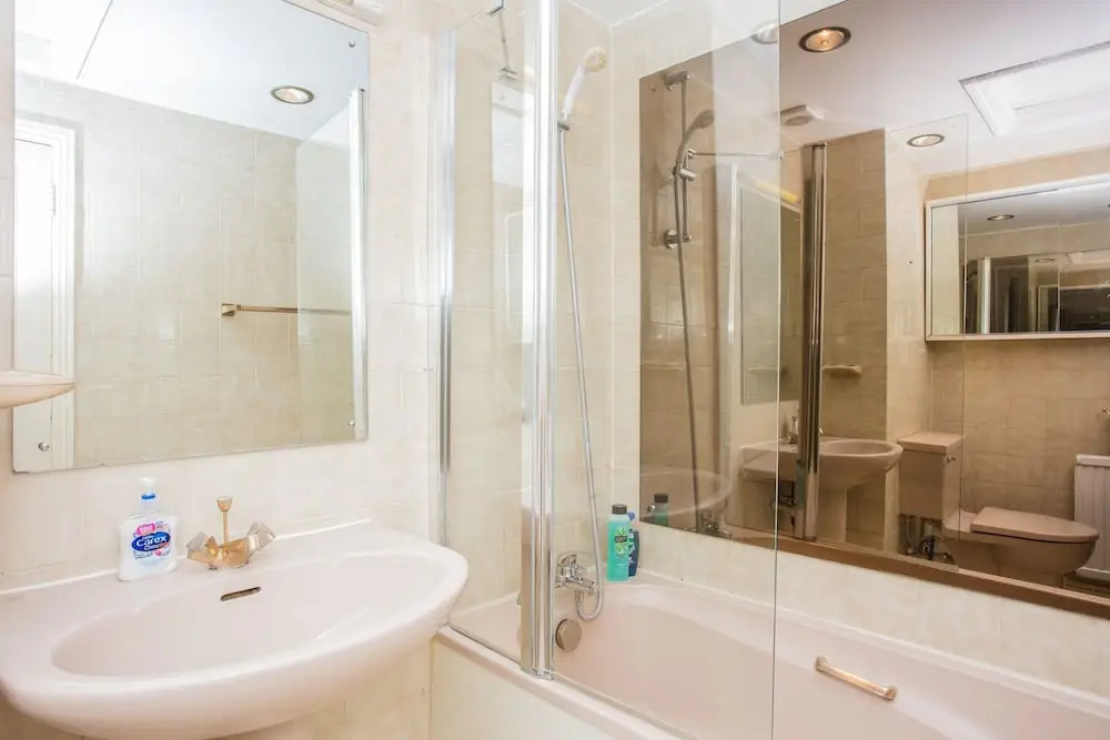 Lovely 2 Bedroom Apartment Near Hyde Park