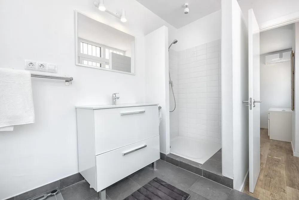 Three-bedroom apartment Cervantes