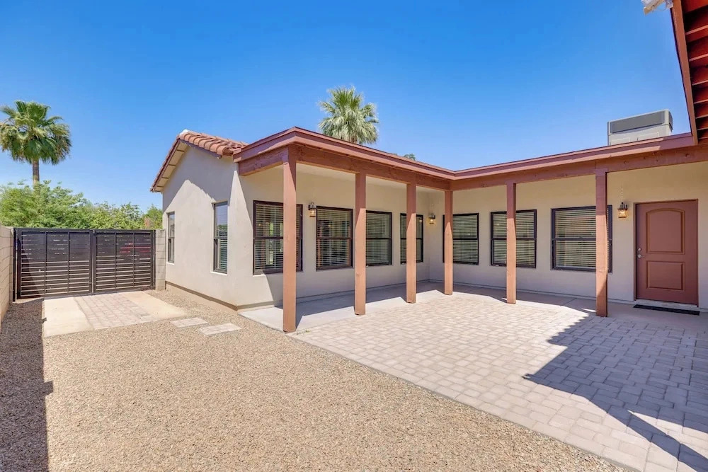 Easy Dtwn Access! Prime PHX Stay For Couples