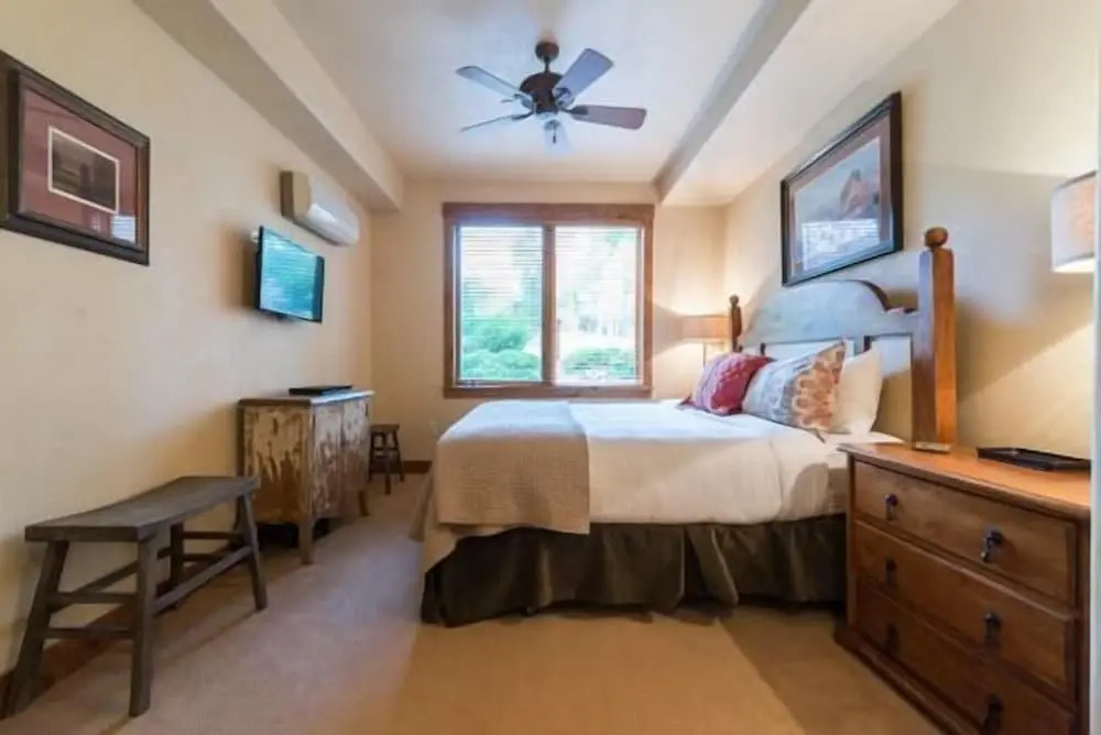 2106 Timberline Lodge, Trappeur's Crossing Apartment 2