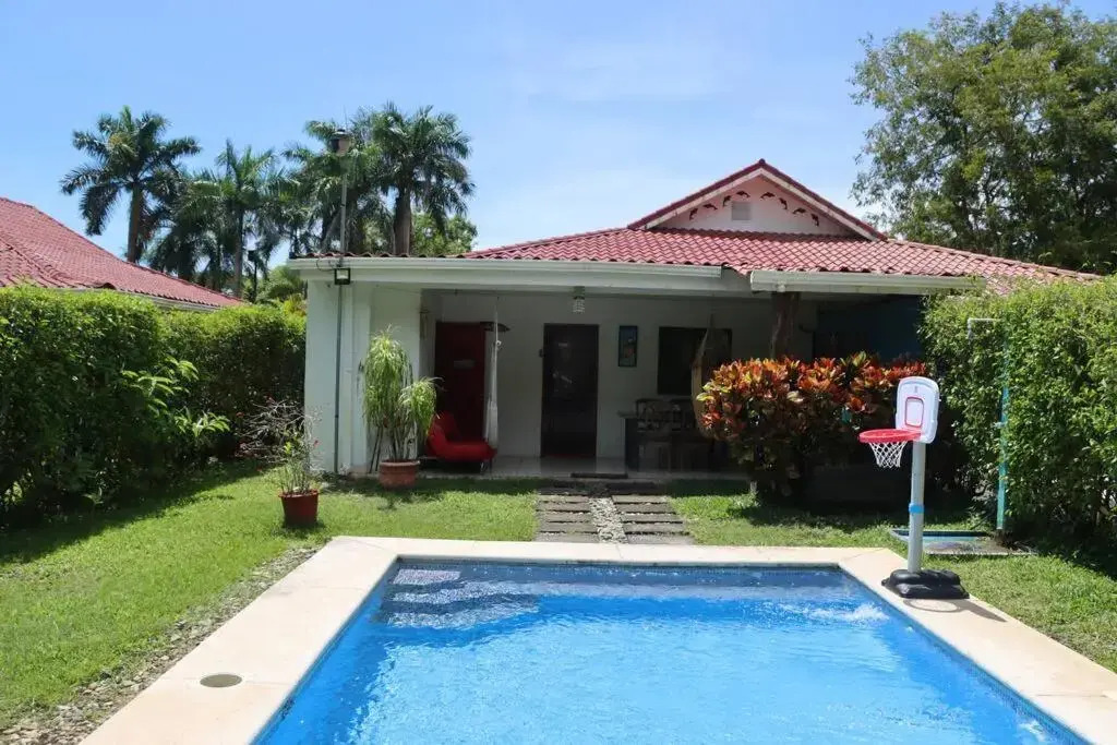 Pura Vida Villa! Beachfront Golf and Country Club Los Delfines 24 hours security