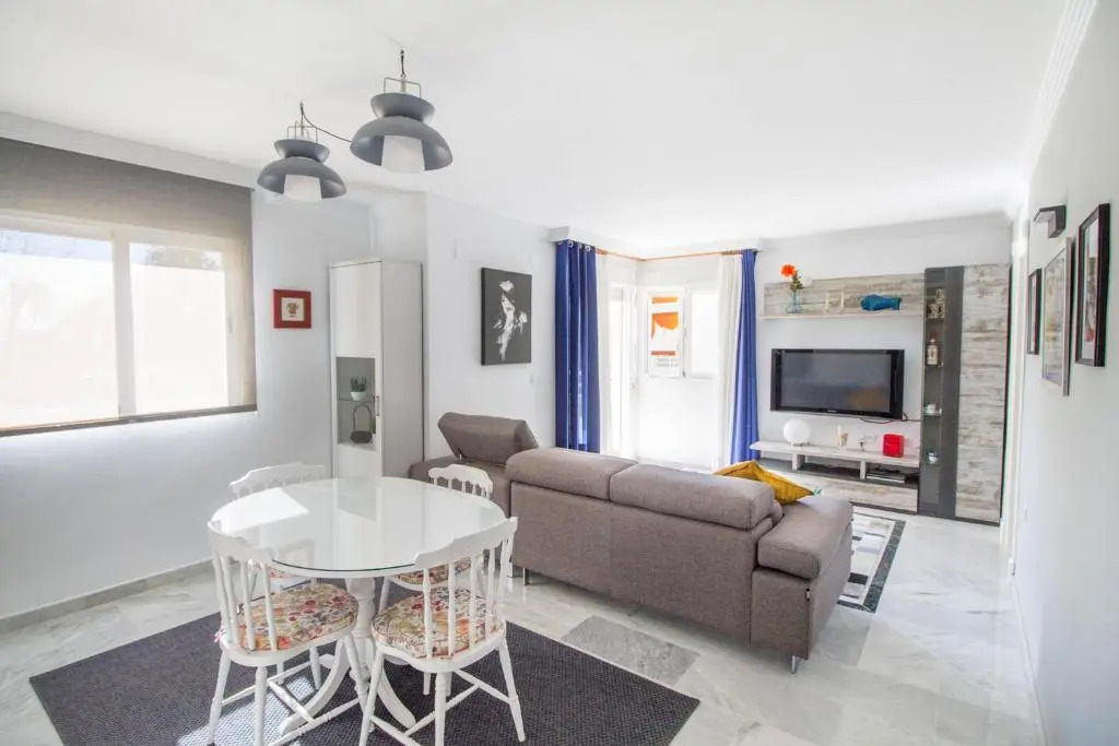 Edificio Granada by IVI Real Estate